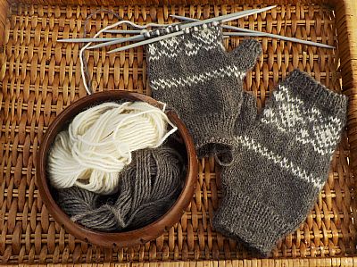 knitting fairisle gloves from pure british wool at roses workshop