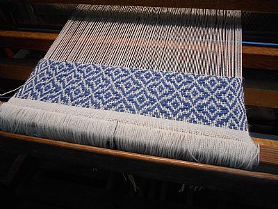 my first weave on the newly resurrected loom